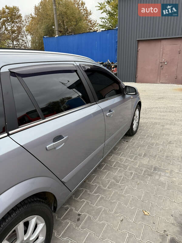 Универсал Opel Astra 2008 в Одессе