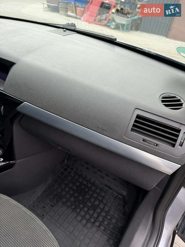 Универсал Opel Astra 2008 в Одессе