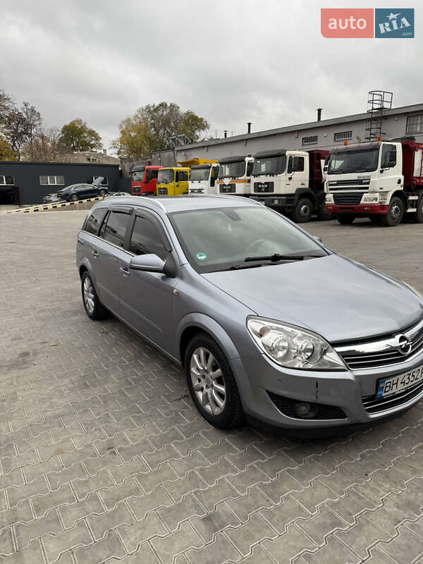 Универсал Opel Astra 2008 в Одессе