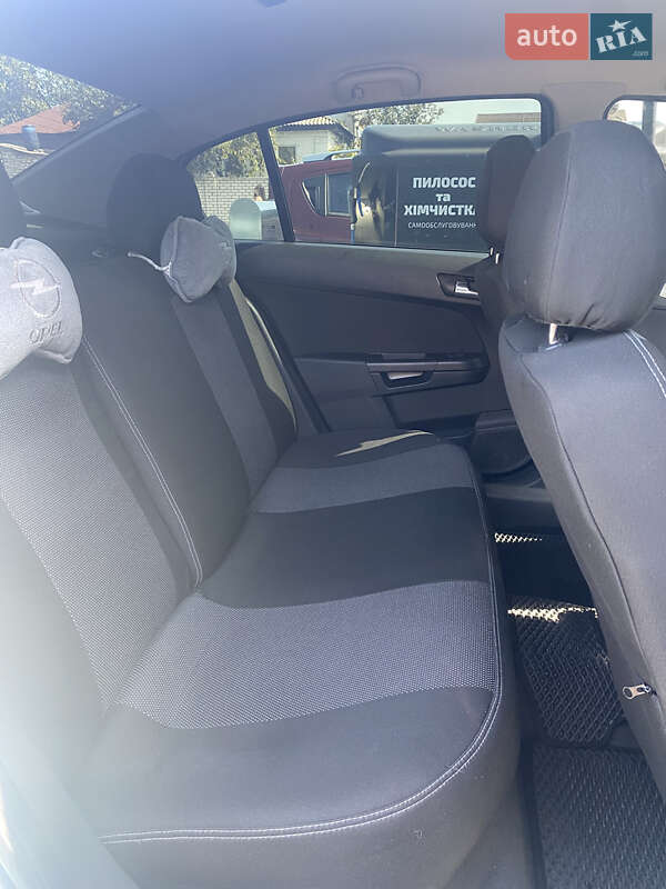 Седан Opel Astra 2009 в Кременчуці фото 14 Седан Opel Astra 2009 в Кременчуці