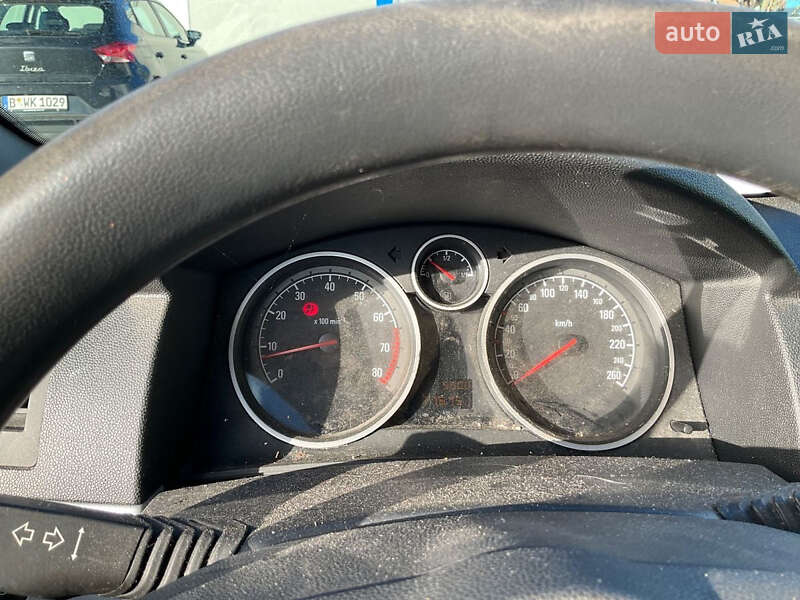 Универсал Opel Astra 2005 в Киеве