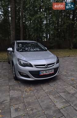 Универсал Opel Astra 2012 в Луцке