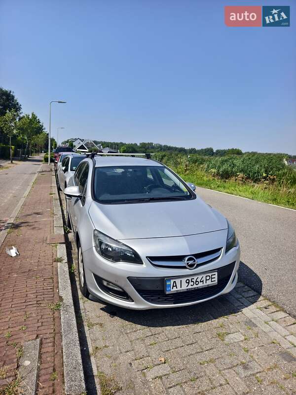 Opel Astra 2014