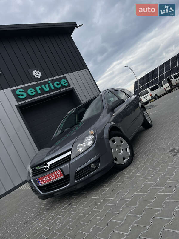Універсал Opel Astra 2006 в Володимирі