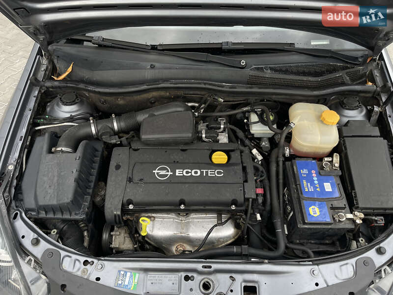 Універсал Opel Astra 2006 в Володимирі