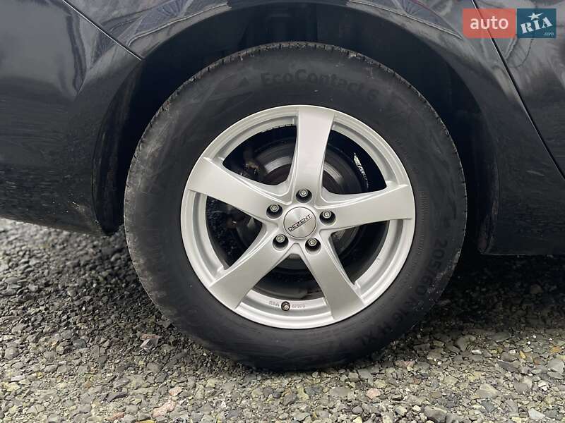 Універсал Opel Astra 2014 в Сумах