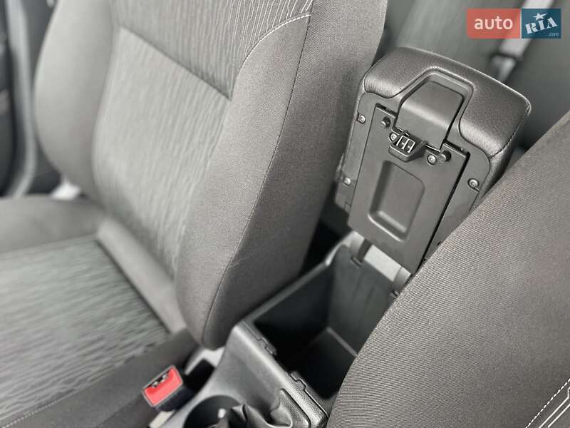 Універсал Opel Astra 2014 в Сумах