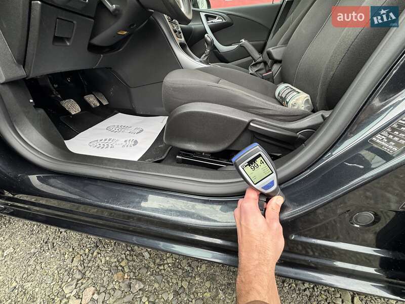 Універсал Opel Astra 2014 в Сумах