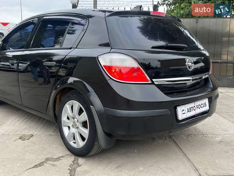 Хэтчбек Opel Astra 2005 в Киеве