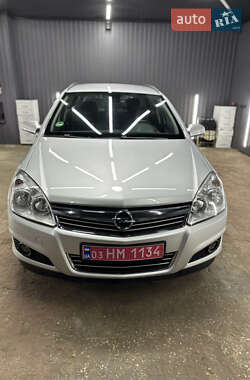 Универсал Opel Astra 2008 в Киеве