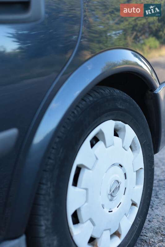 Универсал Opel Astra 2002 в Жмеринке