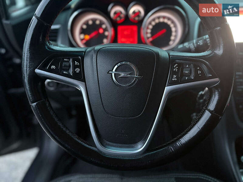 Универсал Opel Astra 2015 в Львове