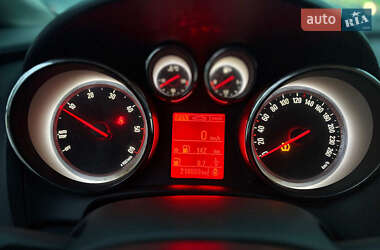 Універсал Opel Astra 2015 в Львові