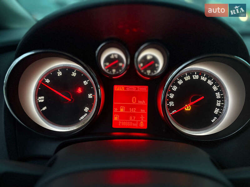 Универсал Opel Astra 2015 в Львове