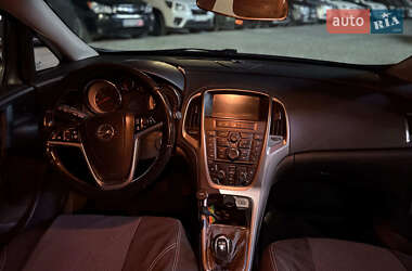 Універсал Opel Astra 2015 в Львові