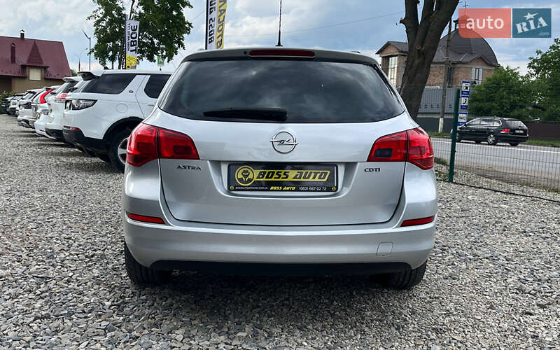 Универсал Opel Astra 2012 в Коломые