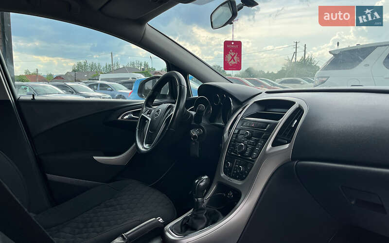 Универсал Opel Astra 2012 в Коломые