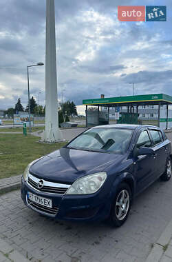 Хэтчбек Opel Astra 2007 в Коломые
