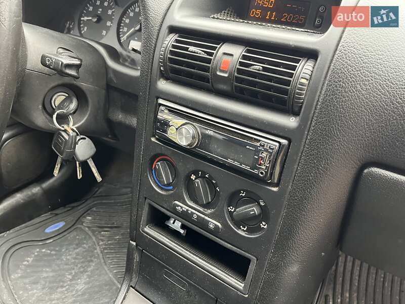 Седан Opel Astra 2008 в Золочеві