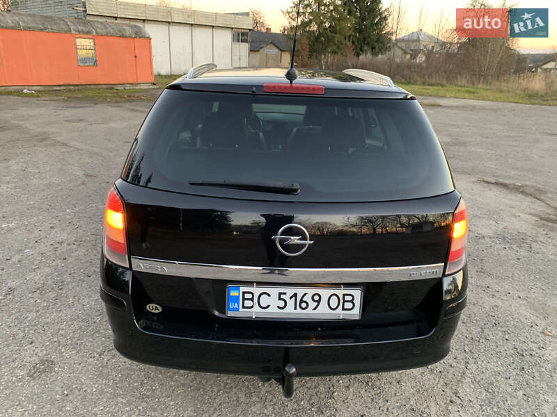 Универсал Opel Astra 2007 в Дрогобыче
