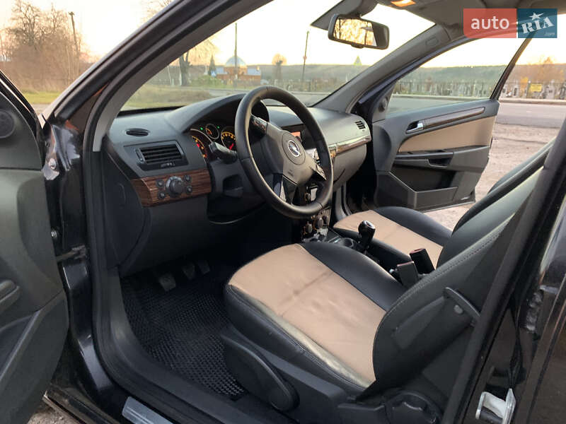 Универсал Opel Astra 2007 в Дрогобыче