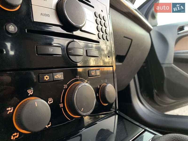 Универсал Opel Astra 2007 в Дрогобыче