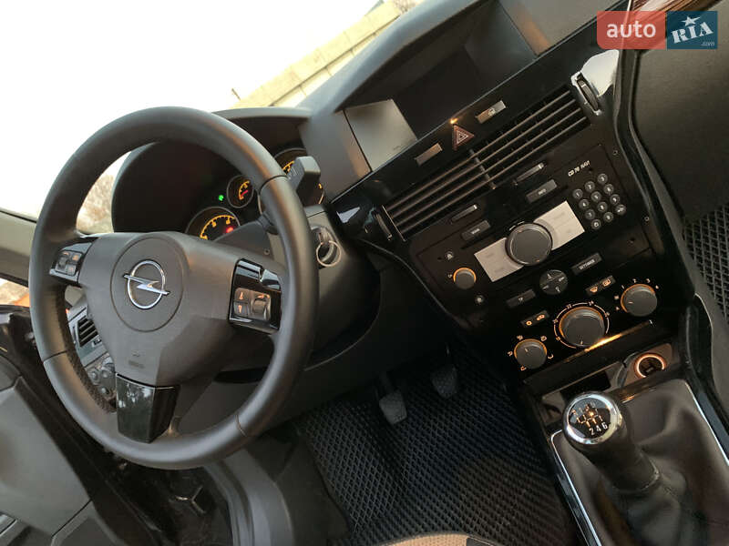 Универсал Opel Astra 2007 в Дрогобыче