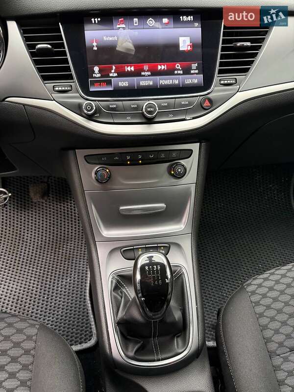 Універсал Opel Astra 2018 в Чернігові