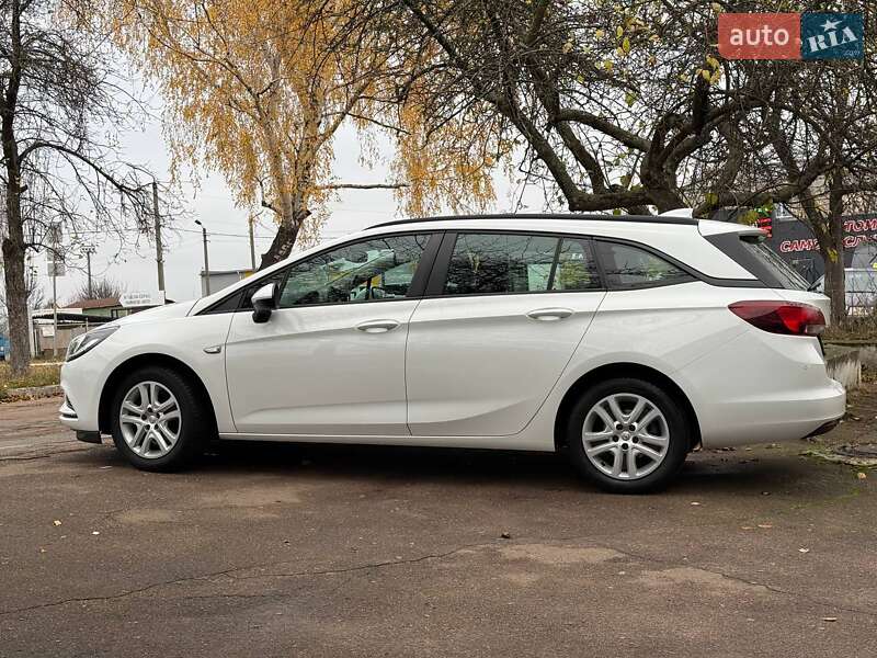 Універсал Opel Astra 2018 в Чернігові