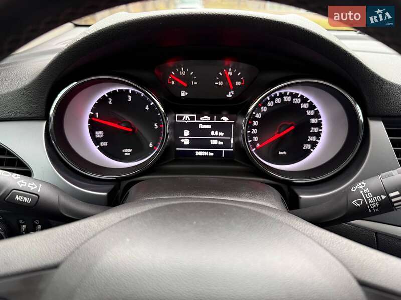 Універсал Opel Astra 2018 в Чернігові