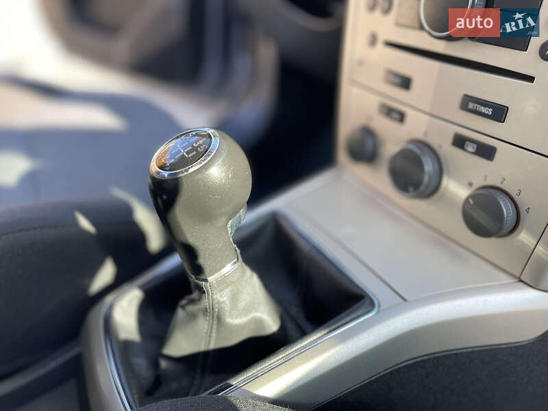 Универсал Opel Astra 2009 в Луцке фото 44 Универсал Opel Astra 2009 в Луцке