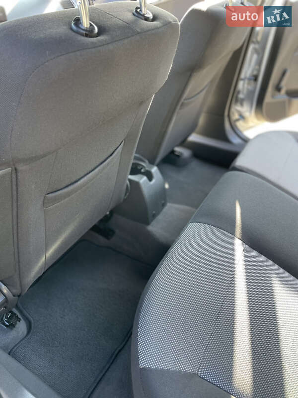 Универсал Opel Astra 2009 в Луцке фото 51 Универсал Opel Astra 2009 в Луцке