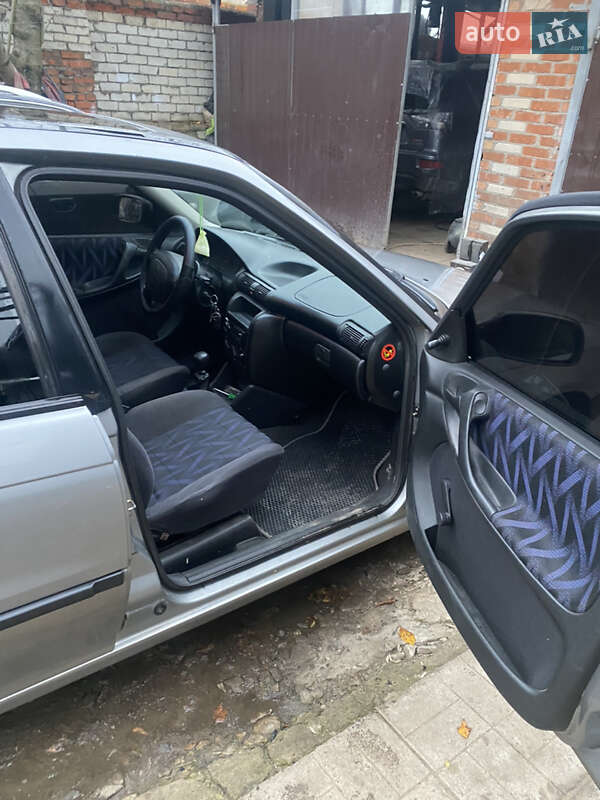 Седан Opel Astra 1995 в Краснокутске фото 8 Седан Opel Astra 1995 в Краснокутске