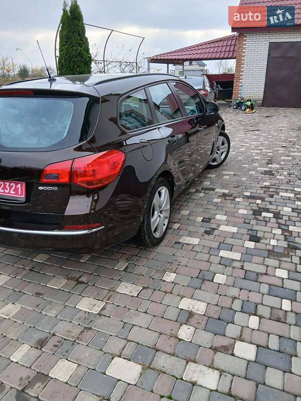 Универсал Opel Astra 2012 в Христиновке фото 5 Универсал Opel Astra 2012 в Христиновке