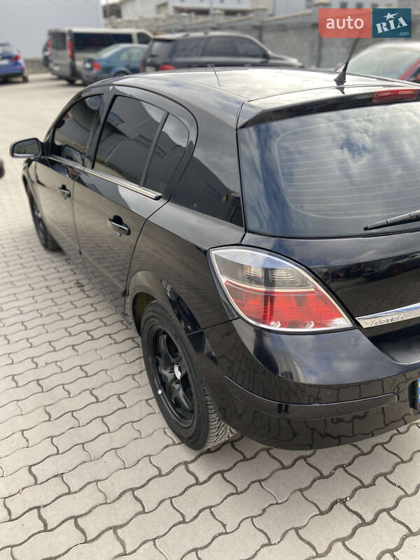 Хэтчбек Opel Astra 2007 в Ивано-Франковске фото 4 Хэтчбек Opel Astra 2007 в Ивано-Франковске