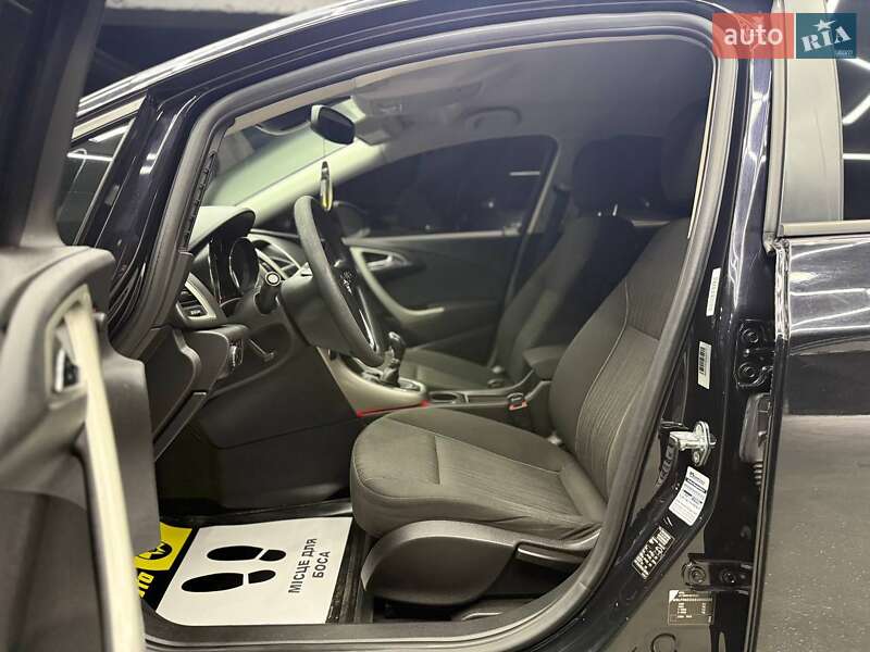 Хэтчбек Opel Astra 2010 в Черновцах