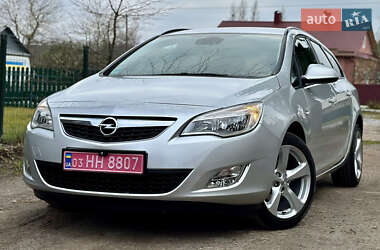 Універсал Opel Astra 2011 в Дубні