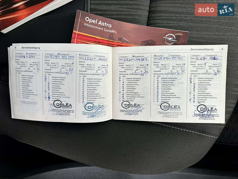 Универсал Opel Astra 2011 в Дубно