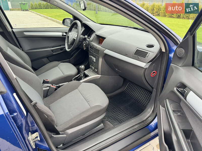 Універсал Opel Astra 2005 в Вінниці