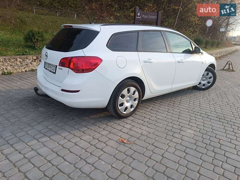 Універсал Opel Astra 2012 в Шумську