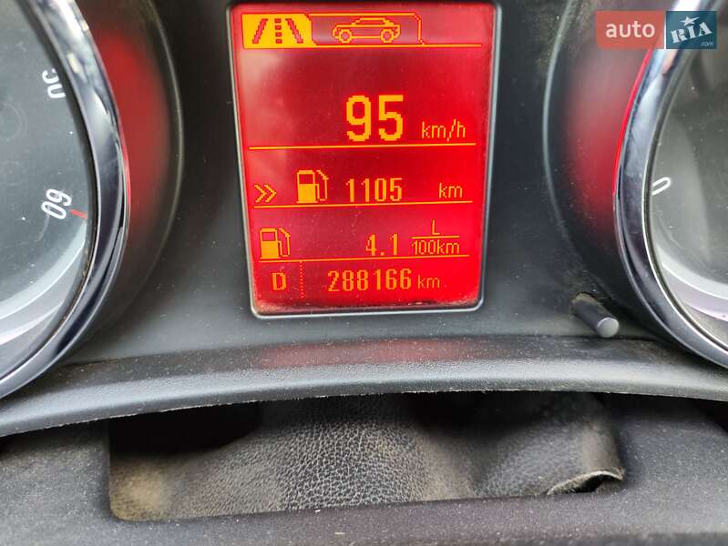 Универсал Opel Astra 2013 в Киеве фото 22 Универсал Opel Astra 2013 в Киеве