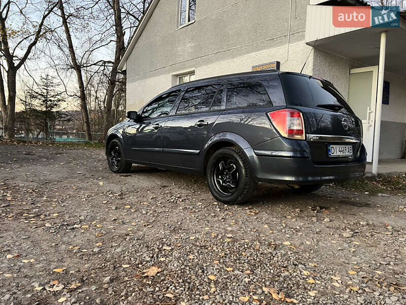 Універсал Opel Astra 2007 в Надвірній