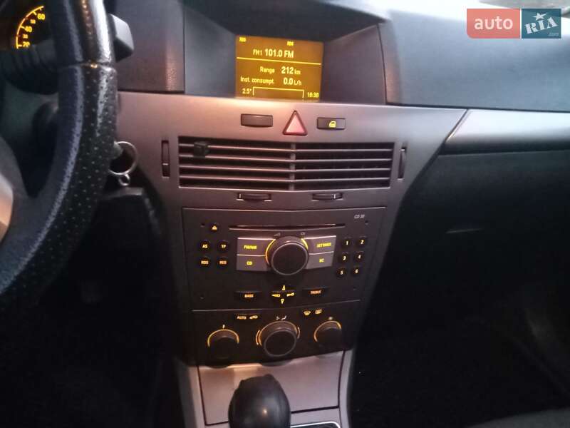 Універсал Opel Astra 2005 в Сокалі