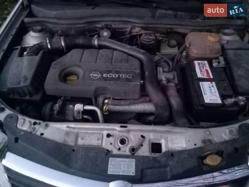 Універсал Opel Astra 2005 в Сокалі