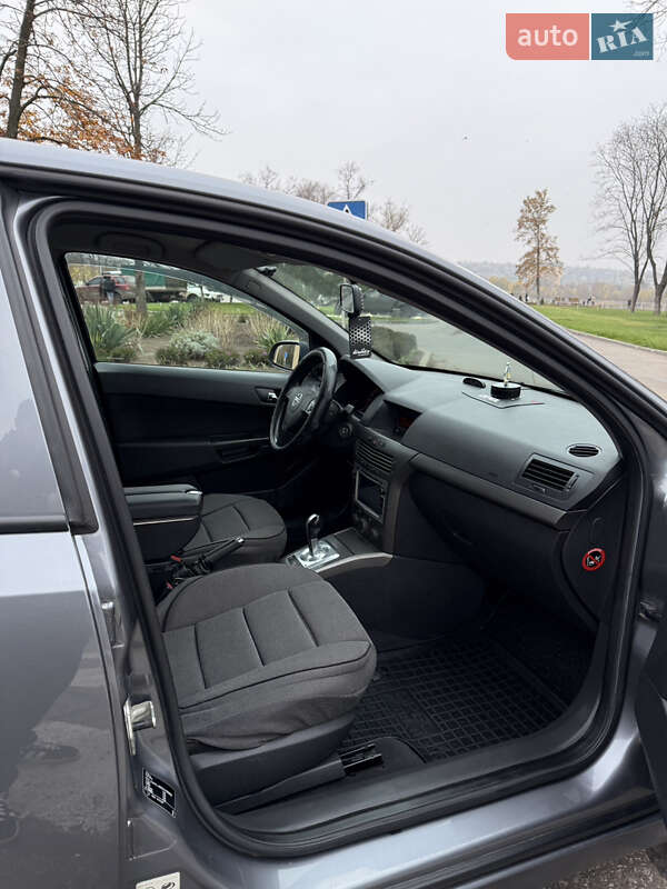 Хэтчбек Opel Astra 2005 в Краматорске