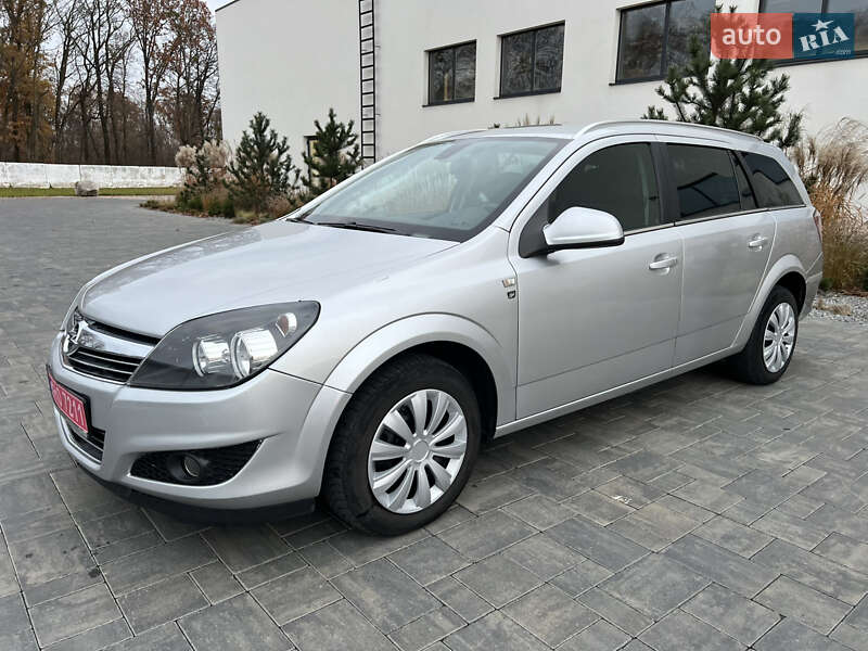 Универсал Opel Astra 2010 в Луцке фото 7 Универсал Opel Astra 2010 в Луцке