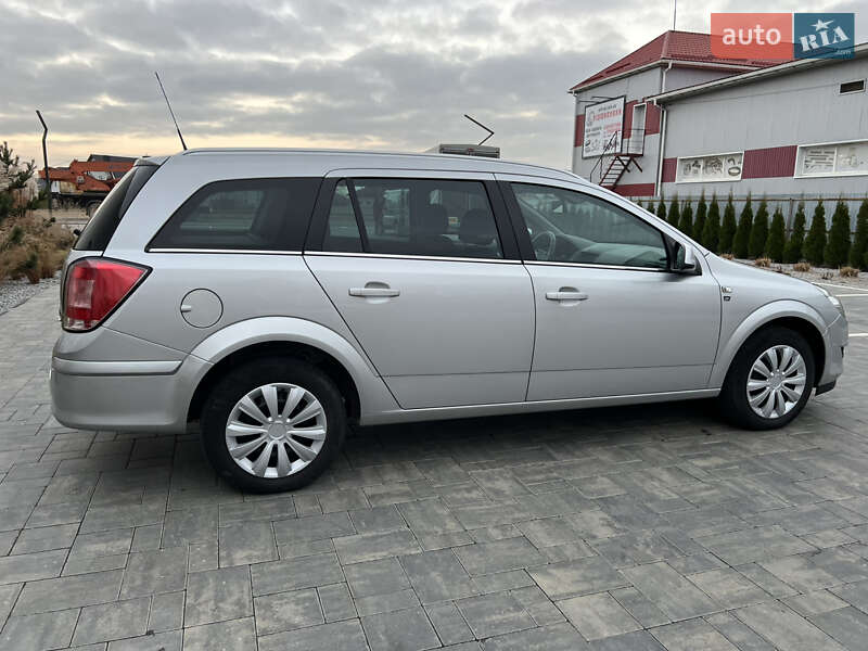 Универсал Opel Astra 2010 в Луцке фото 21 Универсал Opel Astra 2010 в Луцке