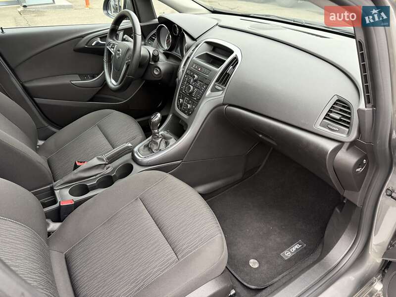 Седан Opel Astra 2020 в Одессе