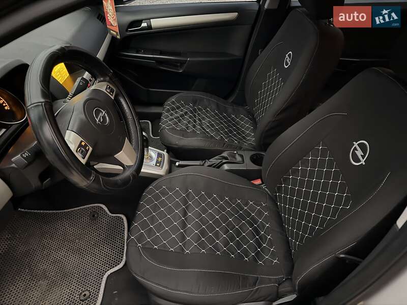 Седан Opel Astra 2007 в Львове