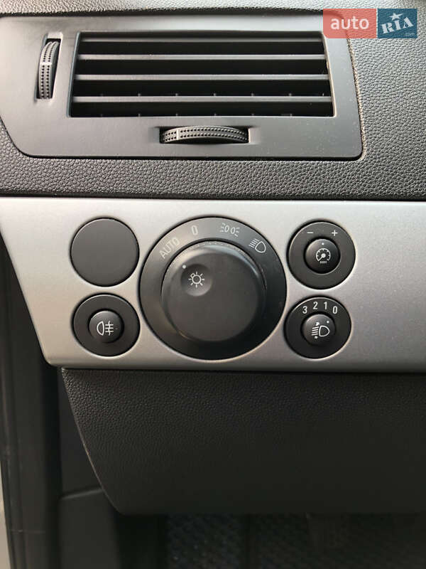 Универсал Opel Astra 2009 в Киеве